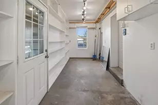 1865 NE 6th St, Redmond, OR 97756 - Photo 36