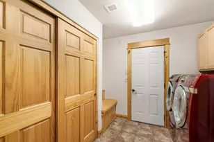 1895 Murrelet Dr, Redmond, OR 97756 - Photo 36