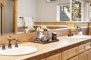 1895 Murrelet Dr, Redmond, OR 97756 - Photo 28