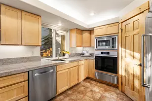 1895 Murrelet Dr, Redmond, OR 97756 - Photo 20