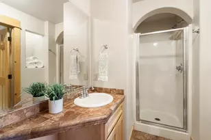 1895 Murrelet Dr, Redmond, OR 97756 - Photo 34