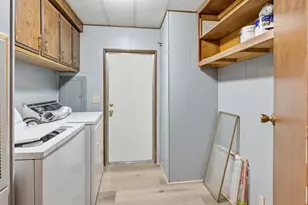 3930 NW Progress Ln, Redmond, OR 97756 - Photo 20