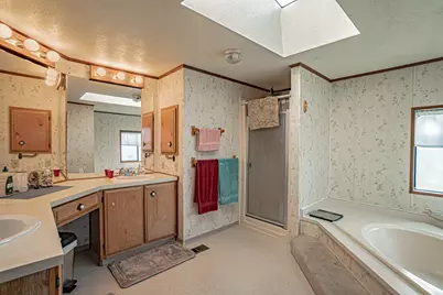 6676 Pioneer Road, Medford, OR 97501 - Photo 14