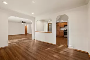 1843 SE Moorwood Ct, Bend, OR 97702 - Photo 10