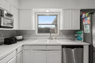 1201 Murray Ave, Medford, OR 97501 - Photo 4