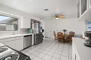 1201 Murray Ave, Medford, OR 97501 - Photo 6