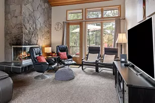 17926 Playoff Ln, Sunriver, OR 97707 - Photo 8