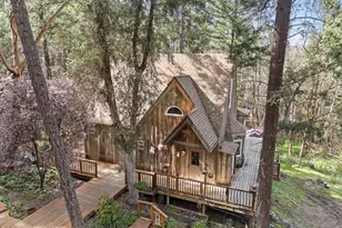 1584 Yale Creek Rd, Jacksonville, OR 97530 - Photo 6