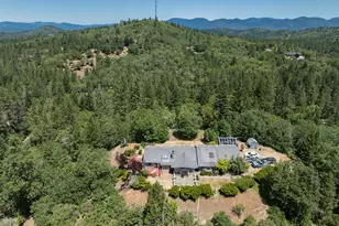 300 Work Ln, Grants Pass, OR 97527 - Photo 34