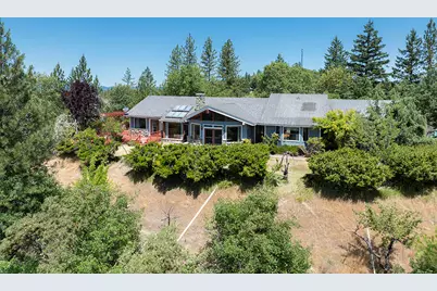 300 Work Lane, Grants Pass, OR 97527 - Photo 1