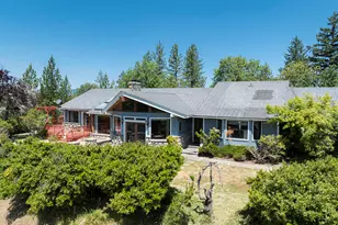 300 Work Ln, Grants Pass, OR 97527 - Photo 2