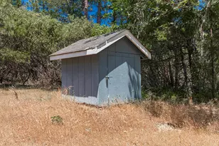 300 Work Ln, Grants Pass, OR 97527 - Photo 28