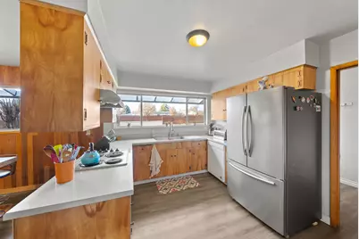 61022 Parrell Road, Bend, OR 97702 - Photo 14