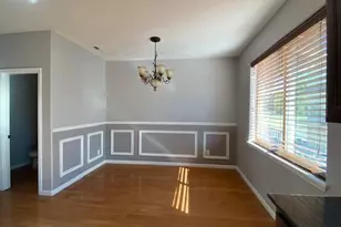 341 Englemann Ln, Medford, OR 97501 - Photo 10