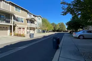 341 Englemann Ln, Medford, OR 97501 - Photo 6