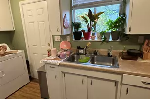 421 Benson St, Medford, OR 97501 - Photo 10