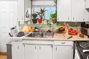 421 Benson St, Medford, OR 97501 - Photo 8