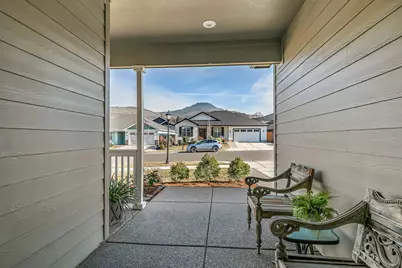 2645 Farmington Avenue, Medford, OR 97504 - Photo 8