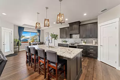 2645 Farmington Avenue, Medford, OR 97504 - Photo 10