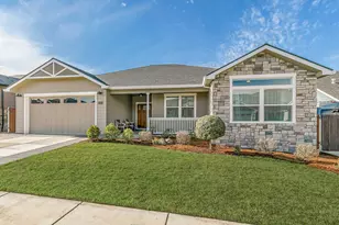 2645 Farmington Ave, Medford, OR 97504 - Photo 1