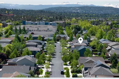 2934 NE Dogwood Drive, Bend, OR 97701 - Photo 2