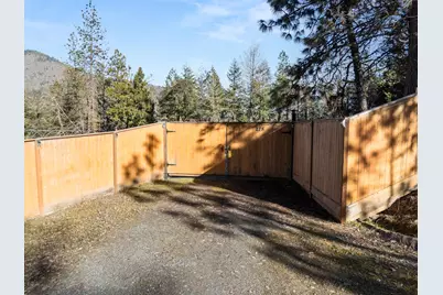 275 Hyde Park Road SW, Grants Pass, OR 97527 - Photo 24