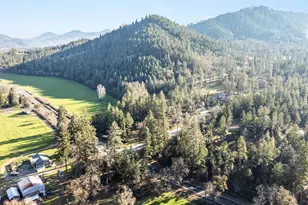 275 Hyde Park Road SW, Grants Pass, OR 97527 - Photo 28