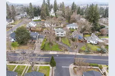1320 E Main Street, Medford, OR 97504 - Photo 46