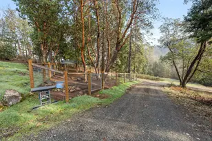 1540 Savage Creek Rd, Grants Pass, OR 97527 - Photo 14
