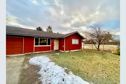 2634 SW Umatilla Court, Redmond, OR 97756 - Photo 1