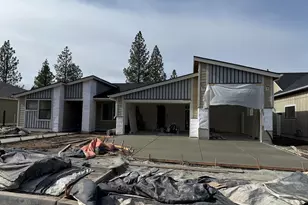 1313 NW Ochoa Dr, Bend, OR 97703 - Photo 2