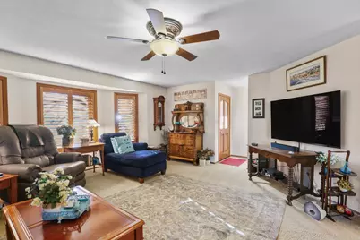 2489 Senate Way, Medford, OR 97504 - Photo 6