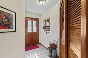 2489 Senate Way, Medford, OR 97504 - Photo 4