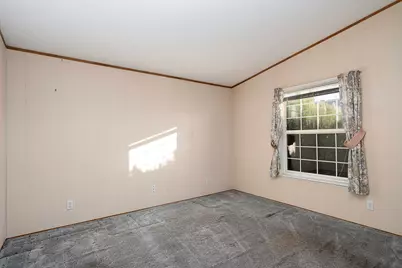 1570 S Peach Street #SPC 4, Medford, OR 97501 - Photo 16