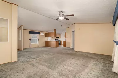 1570 S Peach Street #SPC 4, Medford, OR 97501 - Photo 8