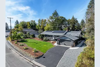 740 NW Kinney Street, Grants Pass, OR 97526 - Photo 2