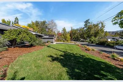 740 NW Kinney Street, Grants Pass, OR 97526 - Photo 40