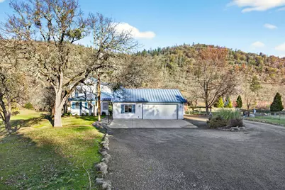 7555 E Antelope Road, Eagle Point, OR 97524 - Photo 4