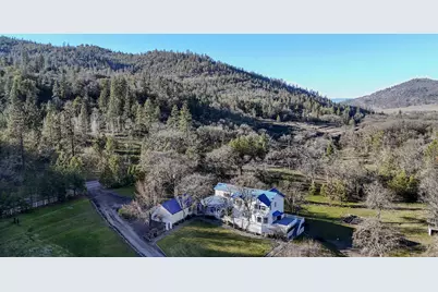 7555 E Antelope Road, Eagle Point, OR 97524 - Photo 6