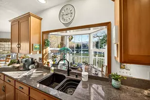 7555 E Antelope Rd, Eagle Point, OR 97524 - Photo 16