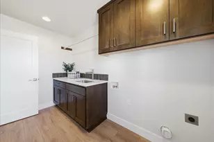 61437 SE Daybreak Ct, Bend, OR 97702 - Photo 38