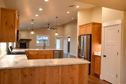 190 SW Rock Gulch Road, Grants Pass, OR 97527 - Photo 8