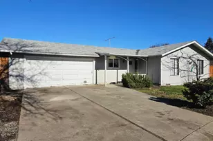 1973 Orinda Cir, Medford, OR 97504 - Photo 2