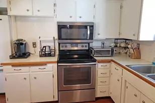 5030 Del Mar Dr, Central Point, OR 97502 - Photo 6