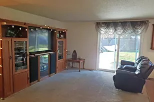 5030 Del Mar Dr, Central Point, OR 97502 - Photo 2