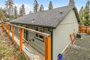 1546 Poplar Dr, Grants Pass, OR 97527 - Photo 8