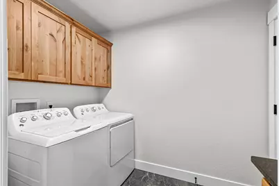 1546 Poplar Drive, Grants Pass, OR 97527 - Photo 32