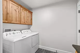 1546 Poplar Dr, Grants Pass, OR 97527 - Photo 32