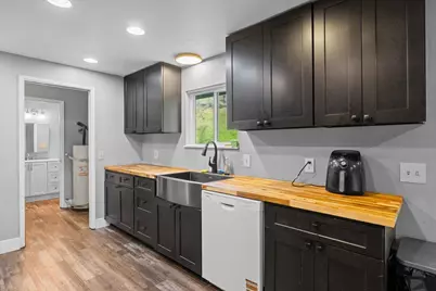 5942 Foothill Road, Medford, OR 97502 - Photo 16