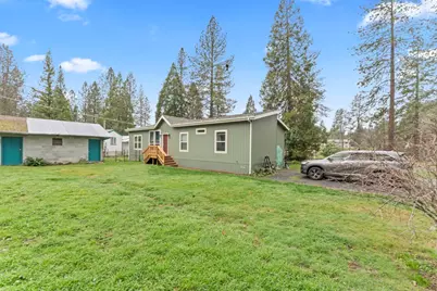 594 Detrick Drive #4, Grants Pass, OR 97527 - Photo 1